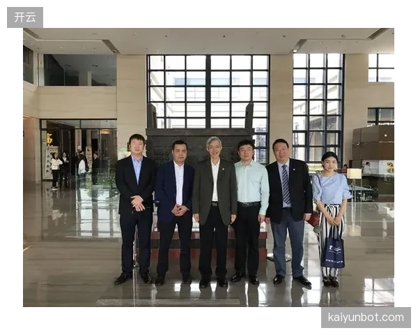 后勤团队面临挑战，必须为球队制定精细的跨气候带恢复计划