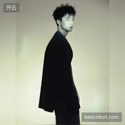 梁霜文